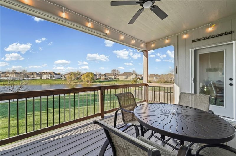 814 Hickory Ridge Dr, Grain Valley, MO 64029