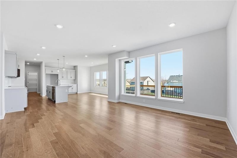 11016 Glenwood Ave, Kansas City, MO 64157