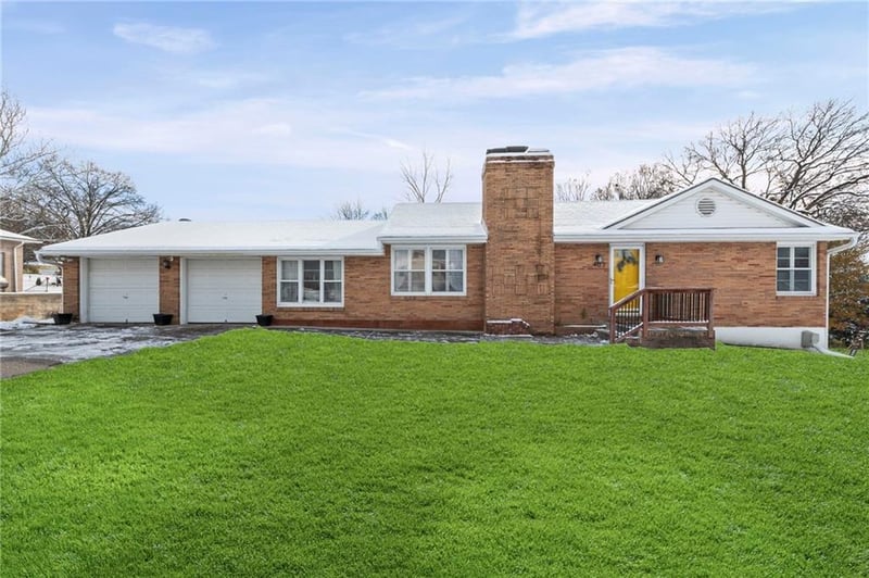 407 61st Ter, Kansas City, MO 64118