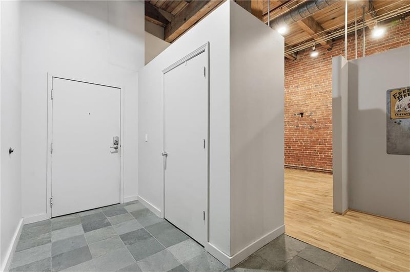 306 7 St #203, Kansas City, MO 64105