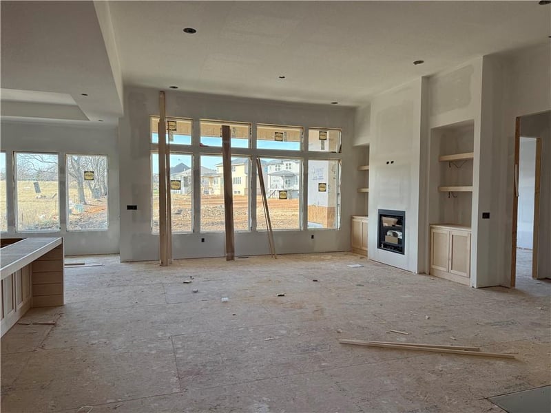 18616 Ironwood St, Overland Park, KS 66085