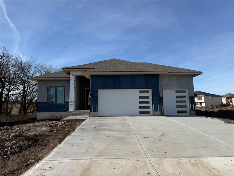 18616 Ironwood St, Overland Park, KS 66085