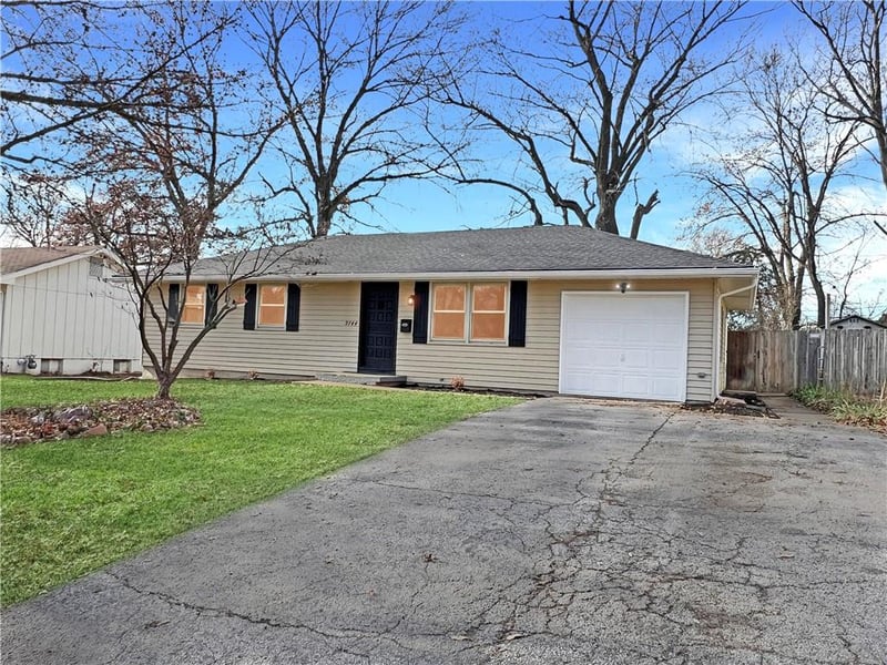 9744 Wallace Ave, Kansas City, MO 64134