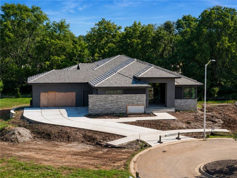 13721 Guilford Rd, Leawood, KS 66224