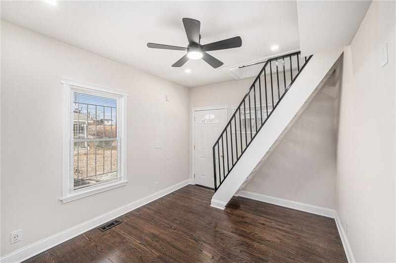 2330 Mersington Ave, Kansas City, MO 64127