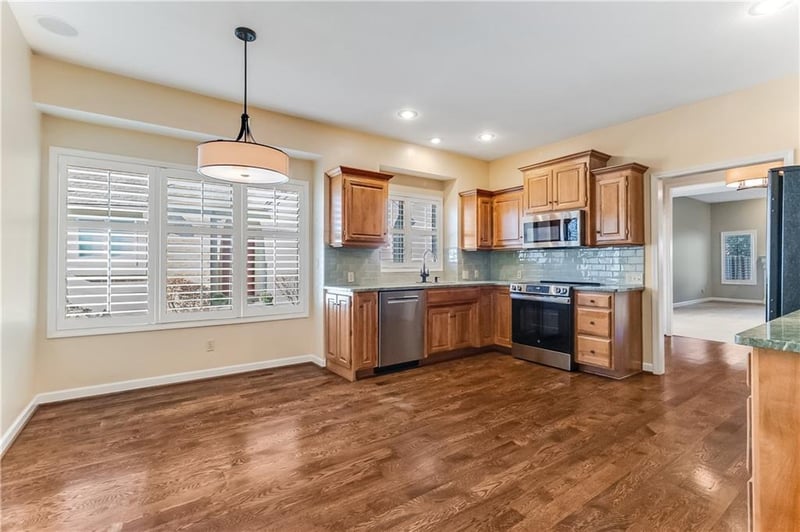 6306 145th St, Overland Park, KS 66223