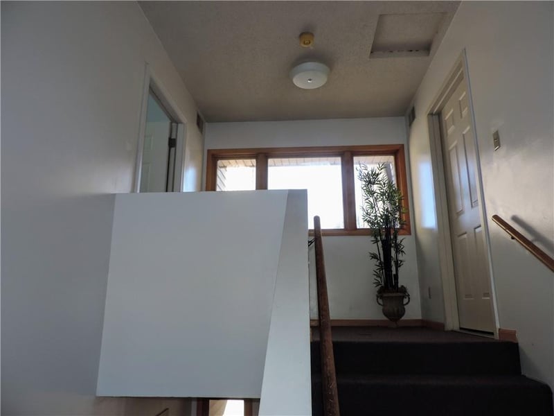 12310 43rd St #B10, Independence, MO 64055