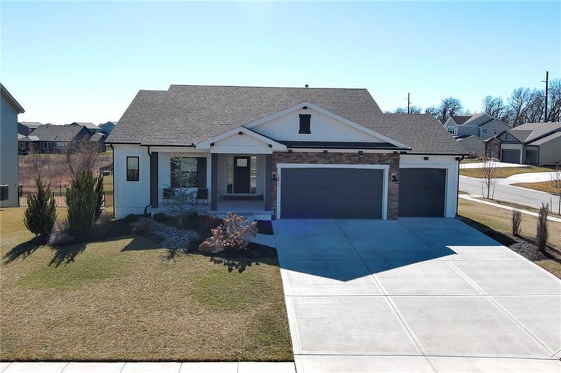 19013 W 188th Ter, Spring Hill, KS 66083
