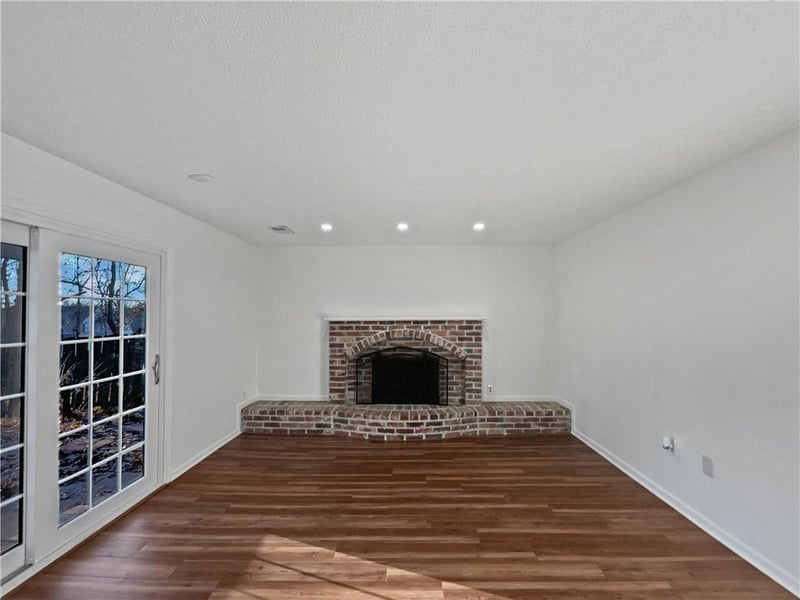 7821 Overland Dr, Kansas City, MO 64151