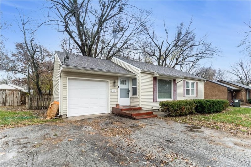 8107 Antioch Rd, Overland Park, KS 66204