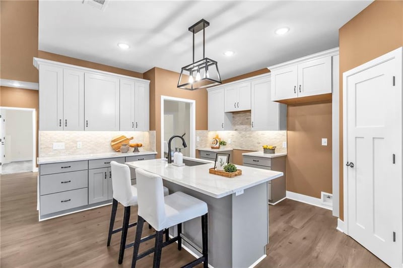920 14th St, Leavenworth, KS 66048