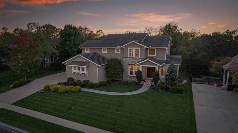 3208 154th St, Overland Park, KS 66224