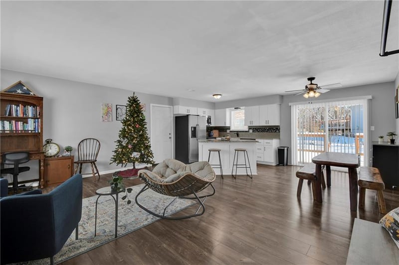 3609 Harbor Cir, Lee's Summit, MO 64082