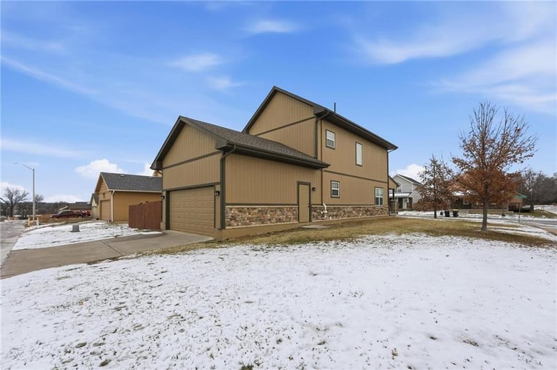 2116 Garfield Ave, Kansas City, MO 64127