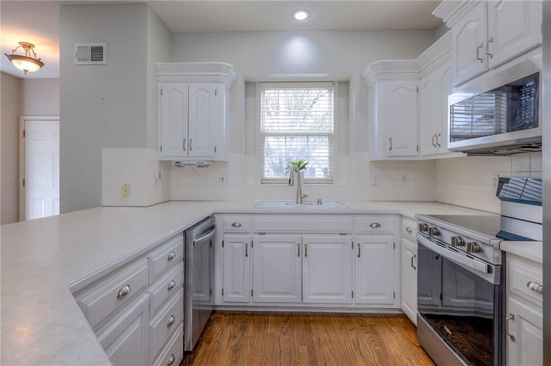 7306 148th St, Overland Park, KS 66223