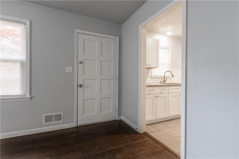 3916 Spruce Ave, Kansas City, MO 64117