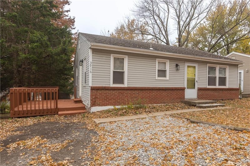 3916 Spruce Ave, Kansas City, MO 64117