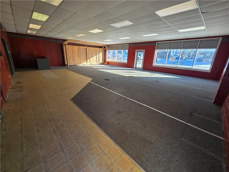 302 Silver St, Paola, KS 66071