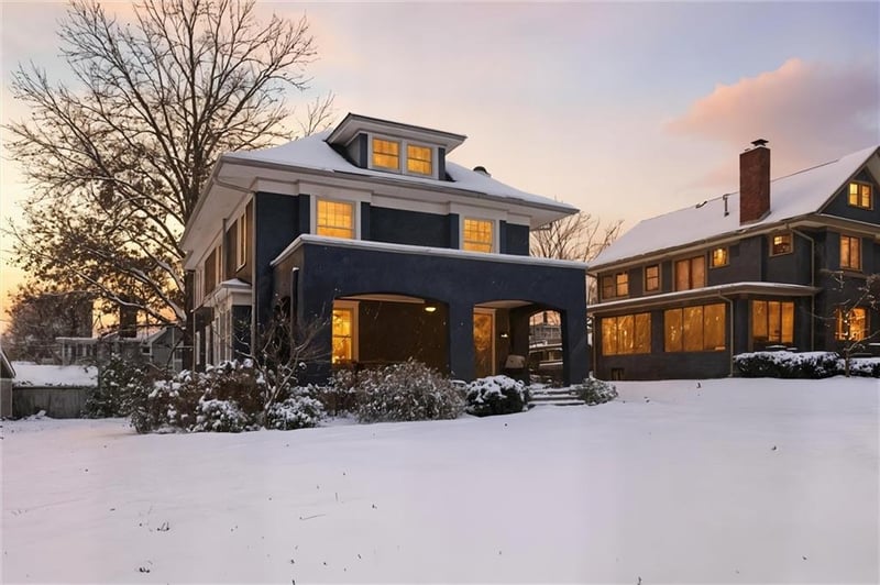 21 55th Ter, Kansas City, MO 64113