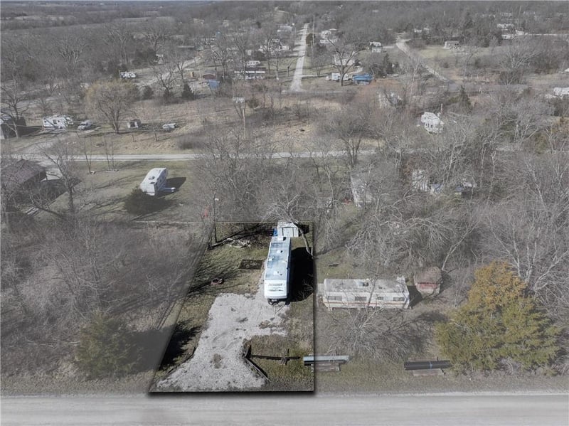 21 Silver Shadow Ln, Linn Valley, KS 66040