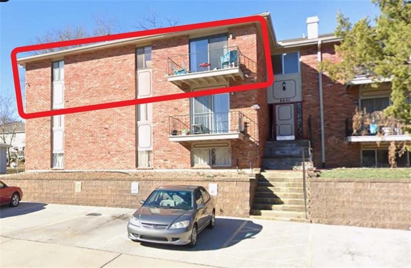 8221 Santa Fe Dr #10, Overland Park, KS 66204
