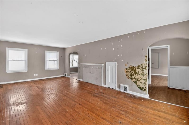 4653 Benton Blvd, Kansas City, MO 64130