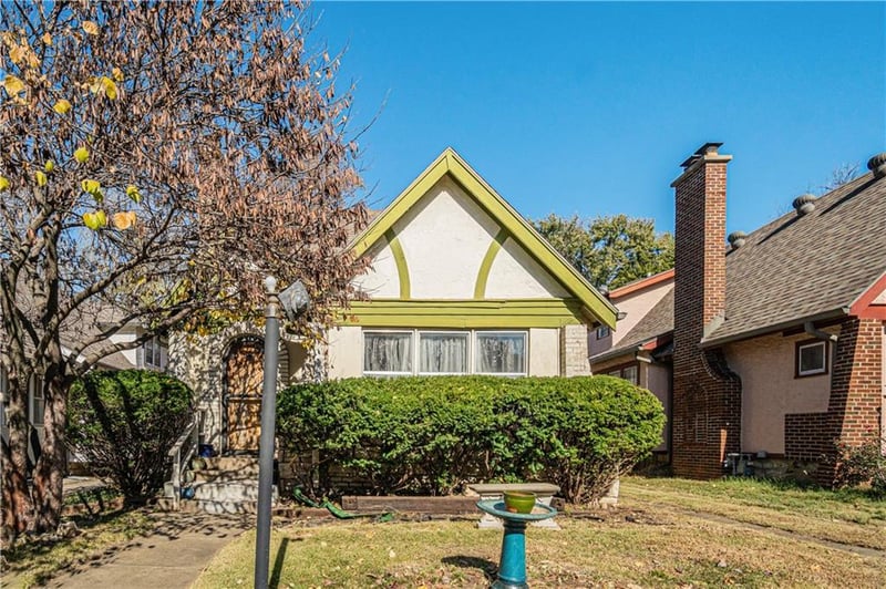 408 70th Ter, Kansas City, MO 64131