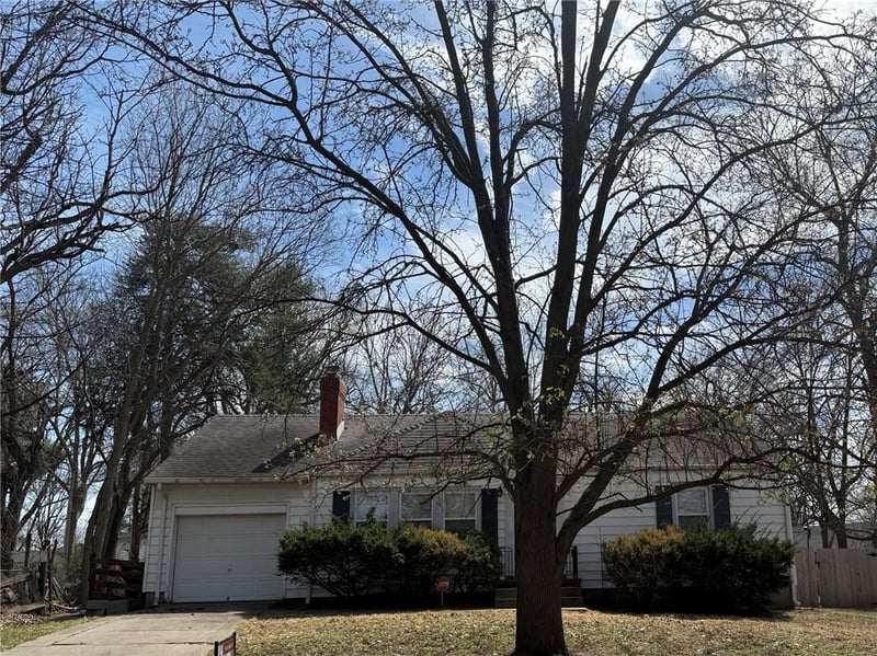 1403 27th Ter, Independence, MO 64052