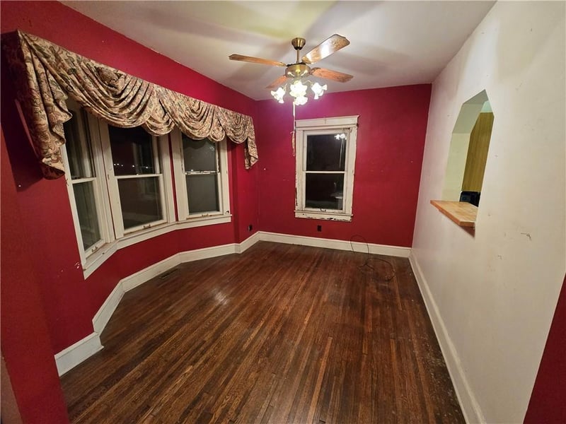 4114 Charlotte St, Kansas City, MO 64110