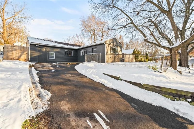 119 Evanston Ave, Independence, MO 64053