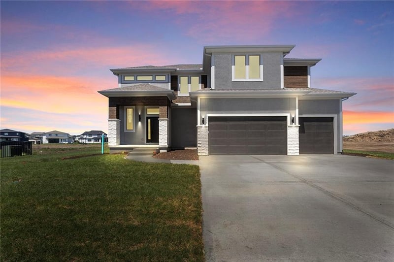 13304 179th St, Overland Park, KS 66013