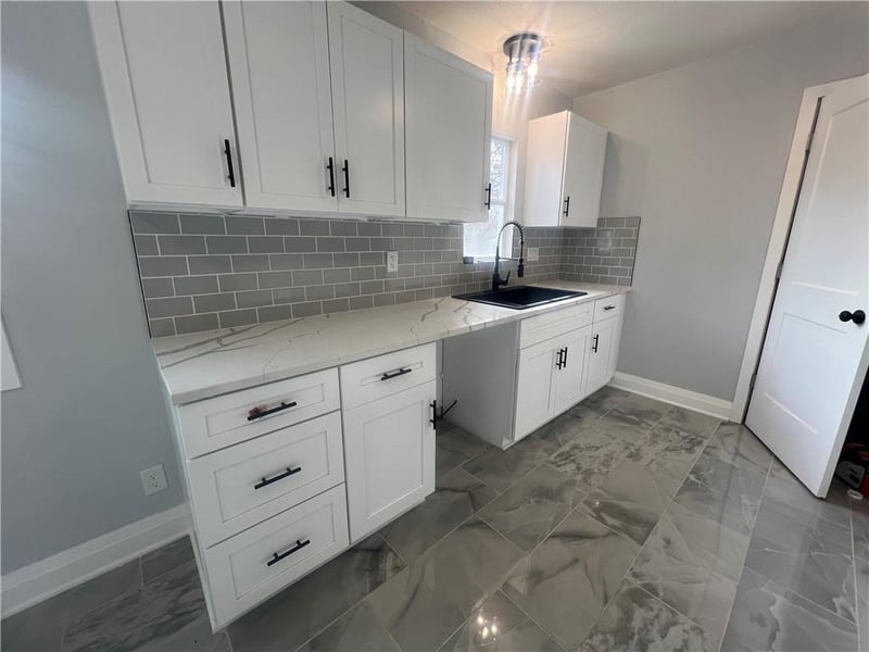 7507 76th St, Kansas City, MO 64138