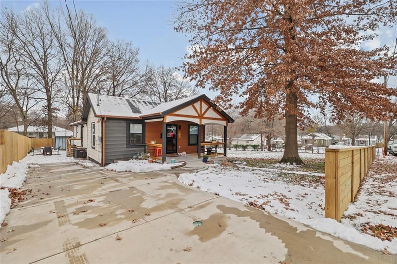 811 Marion Ave, Independence, MO 64052