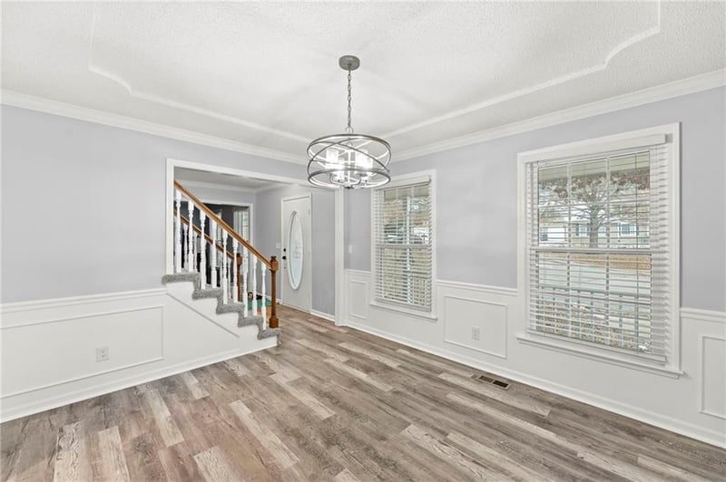 3715 Kimstin Cir, Blue Springs, MO 64015