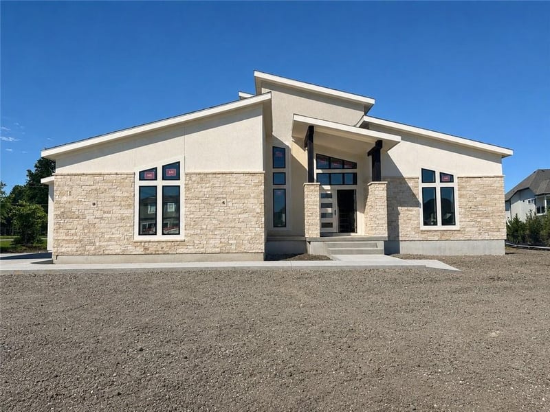17404 Bluejacket St, Overland Park, KS 66221