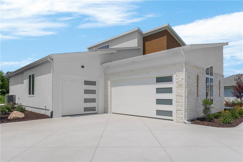 17404 Bluejacket St, Overland Park, KS 66221