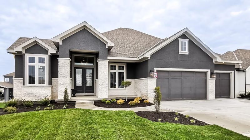 5807 Lucerne Ave, Kansas City, MO 64151