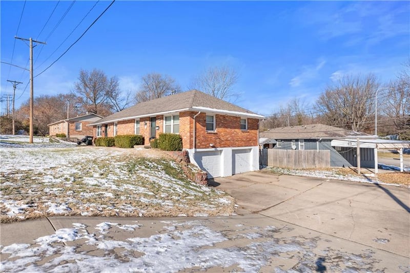13598 39th & 13600 Ct, Independence, MO 64055