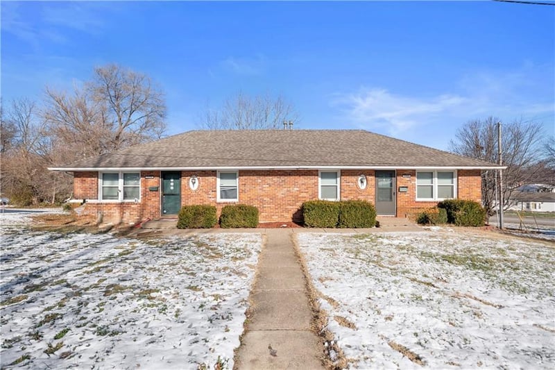 13598 39th & 13600 Ct, Independence, MO 64055