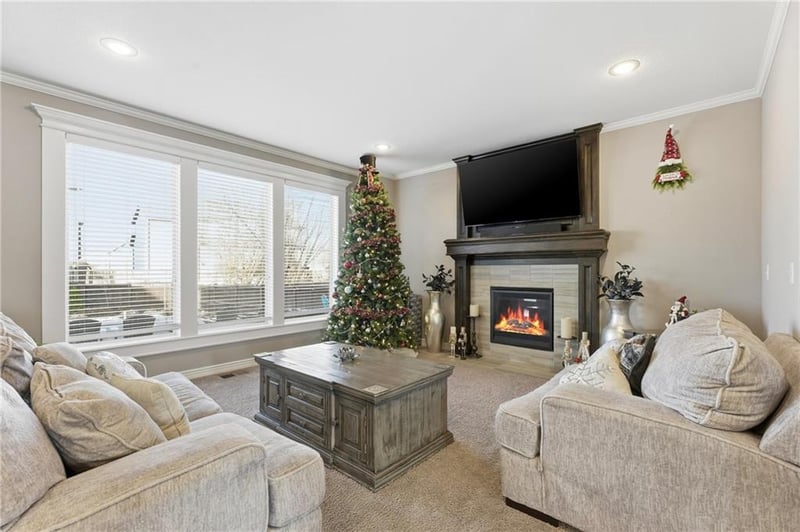 2410 111th Ter, Kansas City, MO 64155