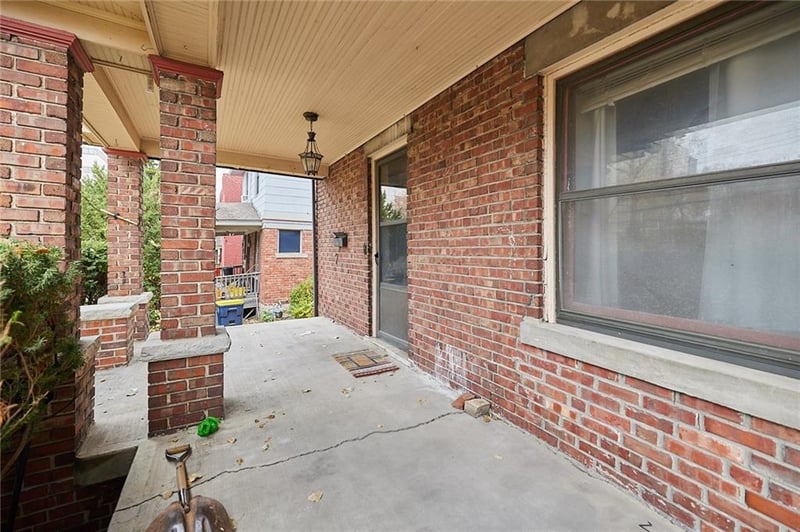3129 Central St, Kansas City, MO 64111