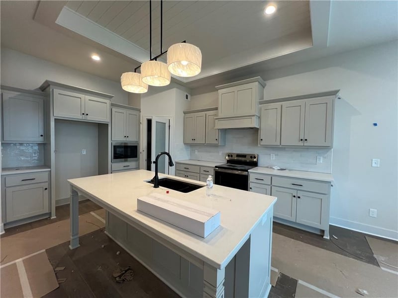 16928 Brentwood St, Olathe, KS 66062