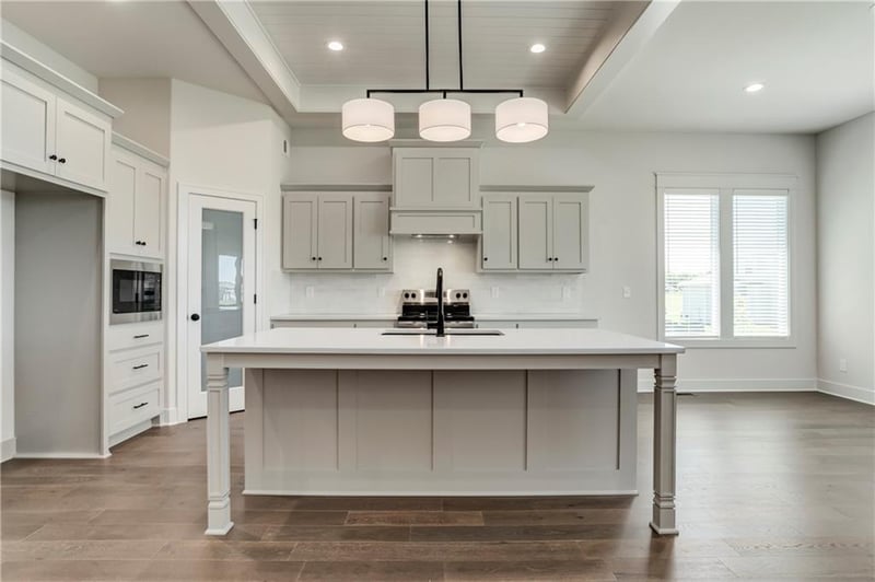 16928 Brentwood St, Olathe, KS 66062