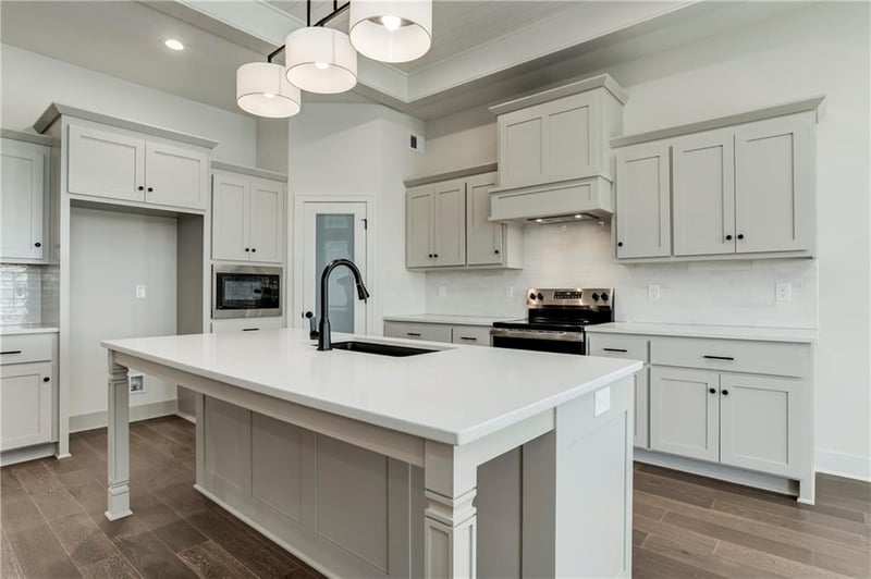 16928 Brentwood St, Olathe, KS 66062