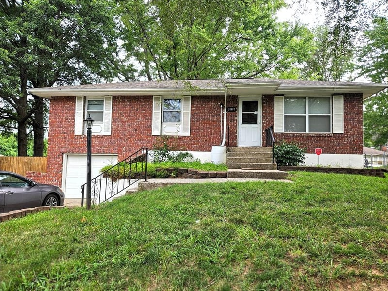 20802 13th Ter, Independence, MO 64057
