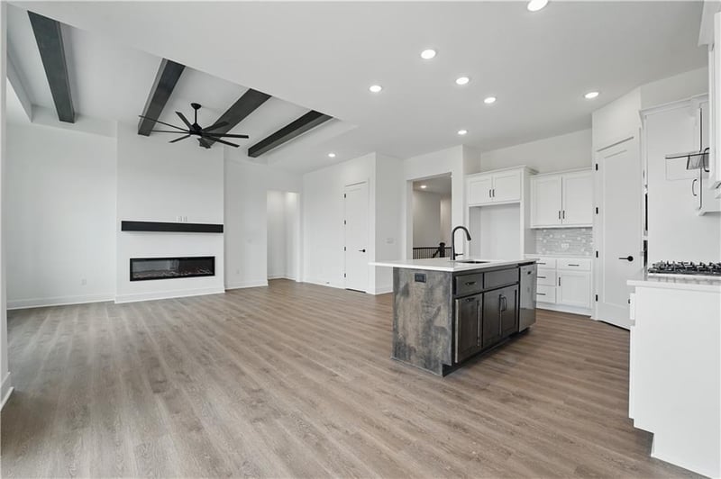 1607 105th Ter, Kansas City, MO 64155