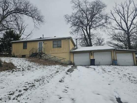 2917 Stark Ave, Kansas City, MO 64129