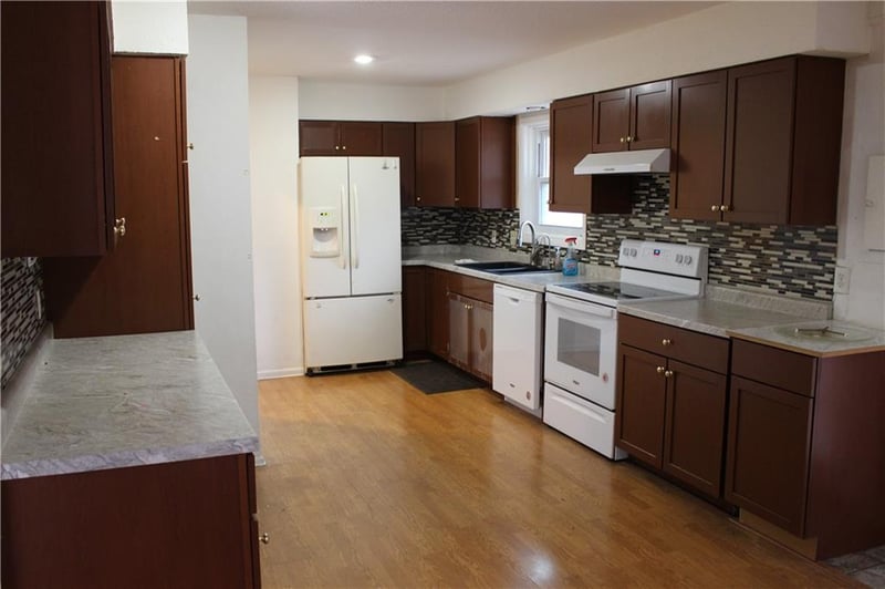 900 North Walker Ln St, Olathe, KS 66061