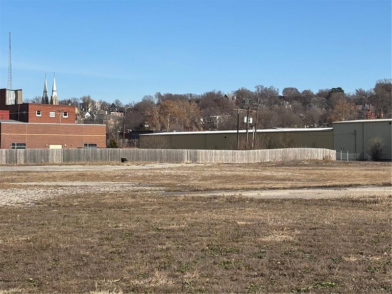 1007 S 6 St, St Joseph, MO 64501