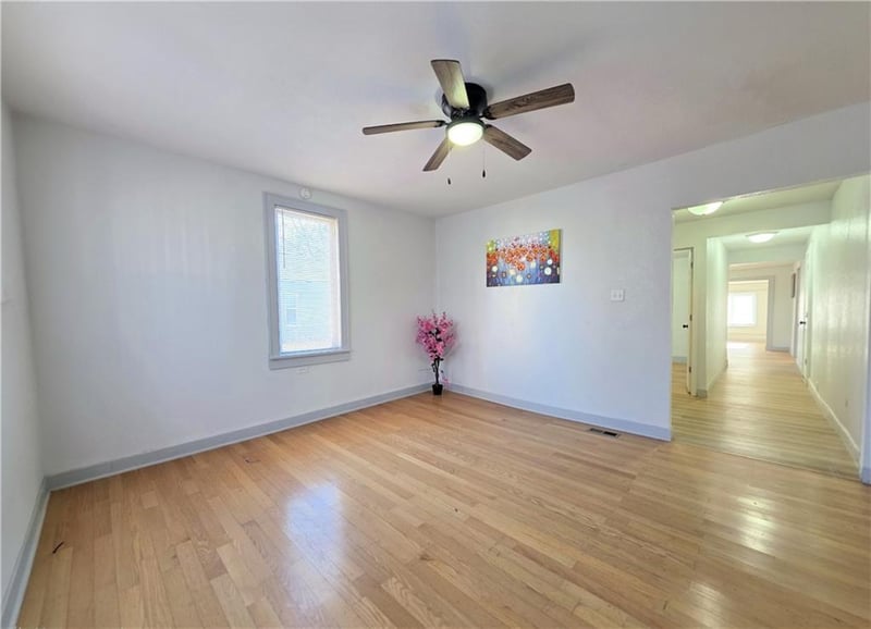 1202 Sacramento St, St Joseph, MO 64503